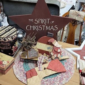 8 pc. Set of the "Spirit of Chrismas" wood ornaments and handmade star